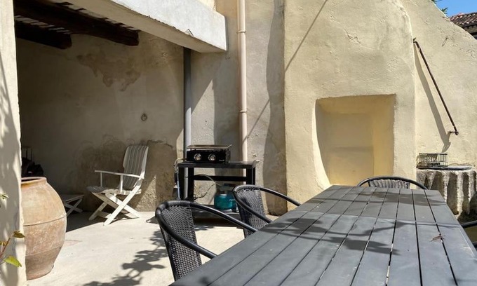 Caderousse Casa | Magnifique maison cœur de village climatisée