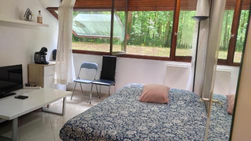 Vaux-le-Penil Apartamento | Magnifique Studio du Chateau VLP