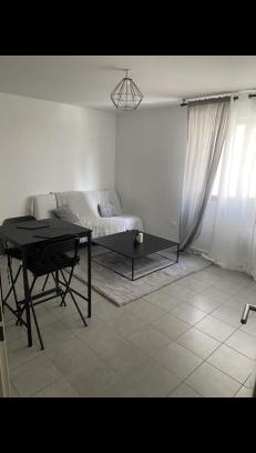 Euromed - La Joliette Apartamento | Magnifique T2 sur Marseille avec parking