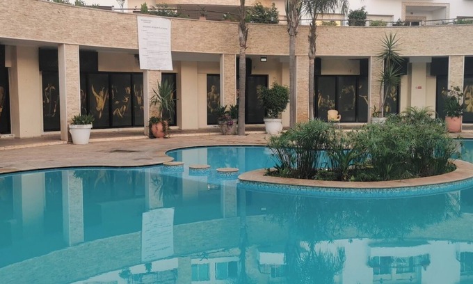 Harhoura Apartamento | Magnifique T4 Avec Piscine à Harhoura , 5min à Pied de la Plage et de la Forêt !