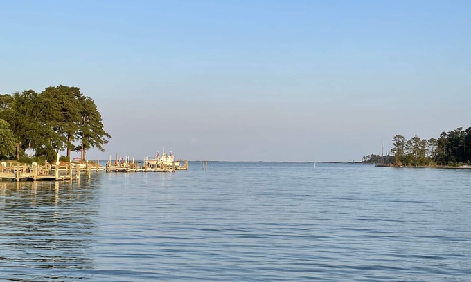 Wicomico Church Casa | Magnolia Cottage a beautiful waterfront getaway