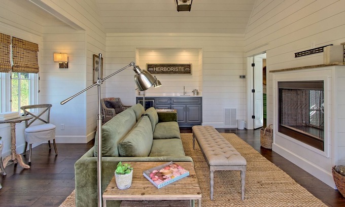 Dillard Casa | Magnolia Cottage @ Julep Farms near Highlands