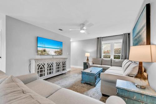 Sandestin Casa | Magnolia Village Condo Unit 506 is a beautiful 2 bed 2 bath condo located in Sandestin Golf and Beach Resort