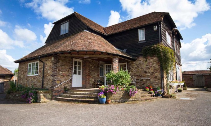 Barns Green Cama Y Desayuno | Magpies Lodge