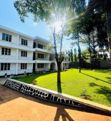 Moshi Casa | Mahali House