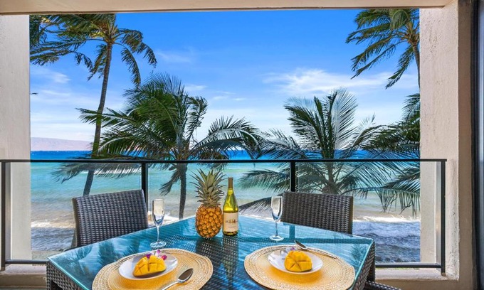 Honokowai Casa | Mahana 307 · MA 307 OceanFront Condo w Pool AC