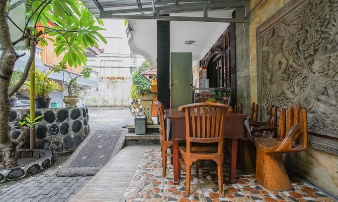 Downtown Kuta Casa | Mahendra Beach Inn