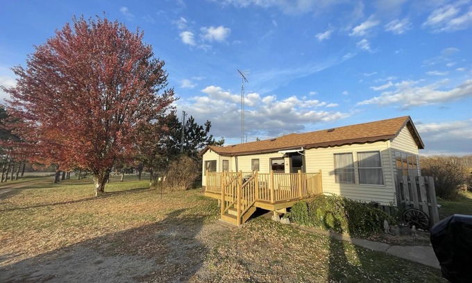 Deerwood Cabaña | Mahnomen Cottage: Hike, Bike, Fish, & Relax only 2 hrs north of the Twin Cities!