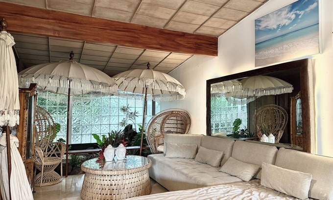 Eastern Honolulu Casa | Maile Hale