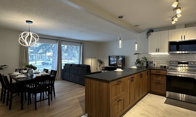 Southeast Calgary Casa | Main Floor 3 bedroom, sleeps 5-6, family-friendly.