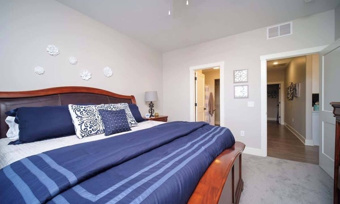 Bettendorf Condominio | Main Floor Cozy 2 Bedroom Condo with a master suite in Bettendorf