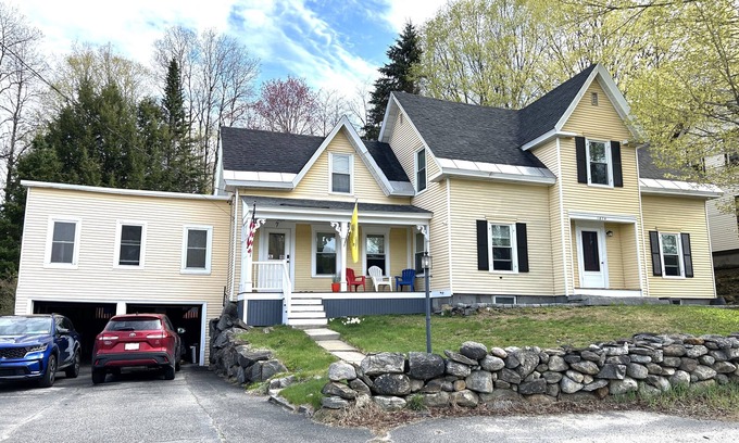 Sunapee Casa | Main Street Retreat 4-bedroom w Hot Tub, Walk to Beach, Harbor & Restaurants