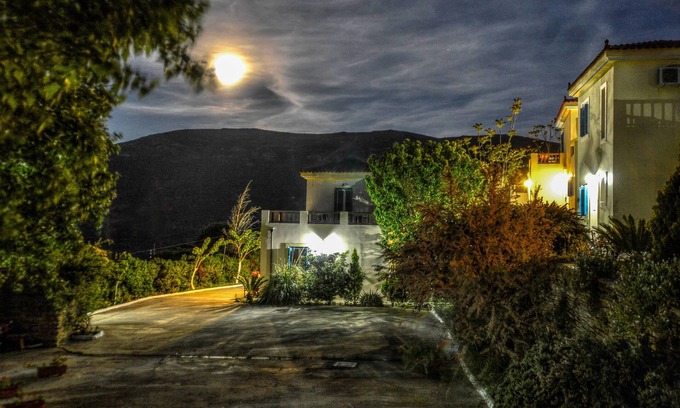 Andros Casa | Mainades Maisonettes and Studios