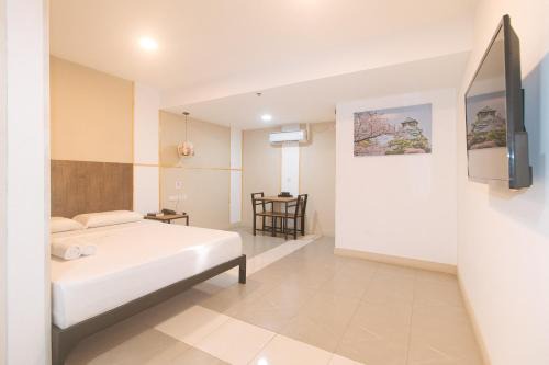 Pasay Hotel | Maine Residences Tramo near NAIA Terminal