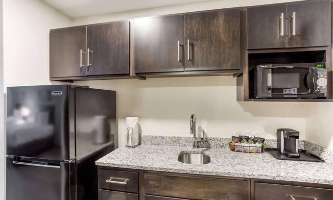 Logan Hotel | MainStay Suites Logan Ohio-Hocking Hills