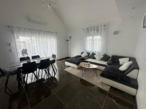 Saint-Thibault Apartamento | Maison à la campagne