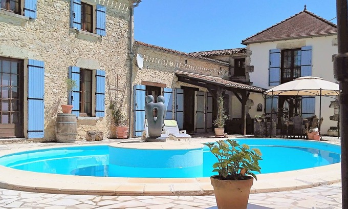 Savignac-de-Duras Cama Y Desayuno | Maison à votre santé, habitación Vue de château, B&B cerca de Saint-Emilion, Burdeos