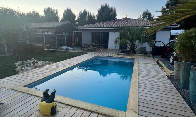 Le Porge Casa | Maison 10 kms de l 'océan ,13 kms Bassin D'arcachon ,25 kms Cap-ferret