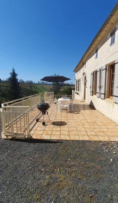 Saint-Bonnet-sur-Gironde Casa | maison 2 chambres au calme