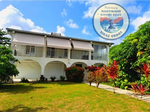 Petit Bourg Casa | Maison 3P, 2 chambres et 2 SdB avec jardin privatif