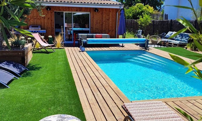 Eysines Casa | Maison 6/8 Pers, Jardin Piscine au Calme à 5 km de Bordeaux