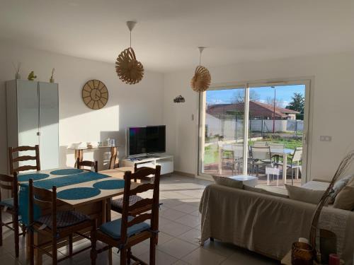 Parentis-en-Born Casa | Maison 6 pers, climatisée, quartier calme, proche Dune du Pyla et pistes cyclables, ménage inclus - FR-1-319-426