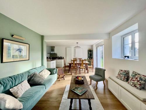 Combrit Casa | Maison 9 pers à Sainte-Marine, proche plage, port et restaurant, grand jardin avec verger - FR-1-481-150