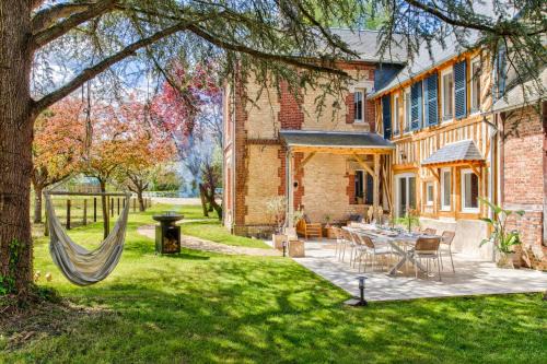 Dozule Casa | Maison Adeli - SPA- Braséro-Billard- Netflix-Wifi