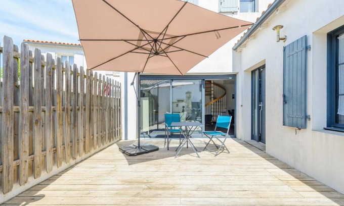 Angoulins Casa | Maison Angoulins: 6 Pers, Mer à 150m, WIFI, Terrasse, Équipée Bébé - FR-1-535-45