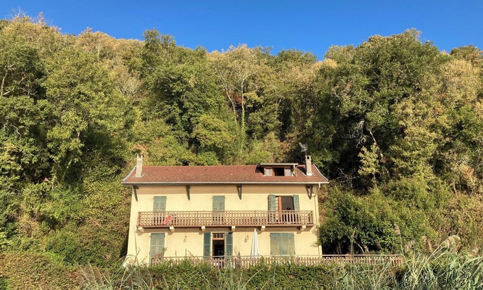 Conjux Casa | Maison au Bord du Lac