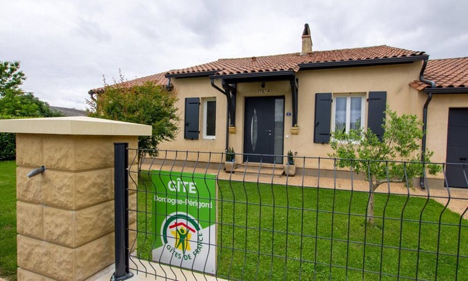 La Fagette Cabaña | Casa familiar con terraza, cerca de la naturaleza y el mercado histórico en Le Bugue.