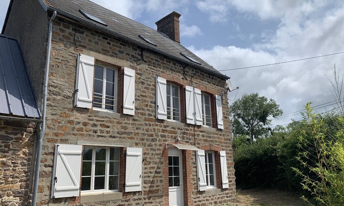 Brehal Casa | Maison au Calme Dans la Campagne, à 2km de la mer