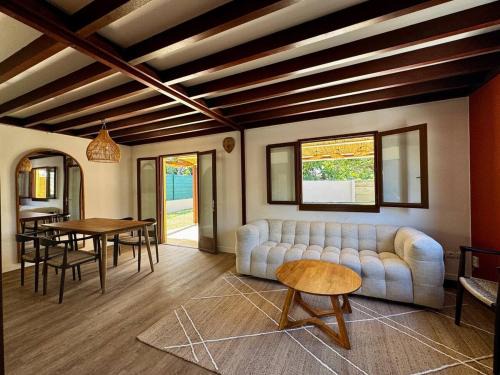 Etang Sale Les Bains Casa | Maison au charme créole - Accès privé à la plage