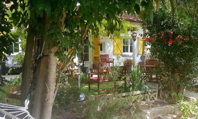 Les Angles Casa | maison aux volets jaunes