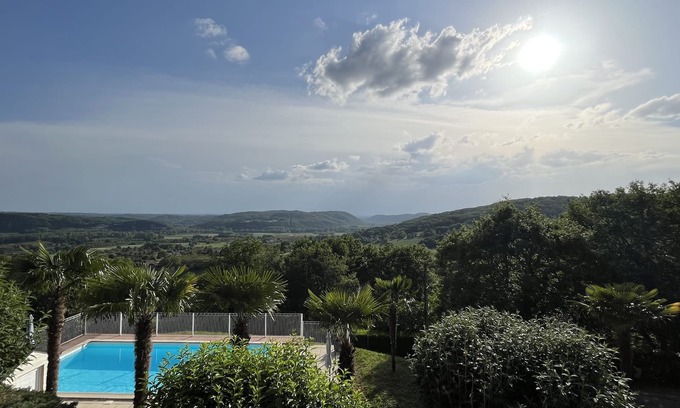 Cazoules Casa | Maison Avec Piscine et vue sur la Vallée de la Dordogne