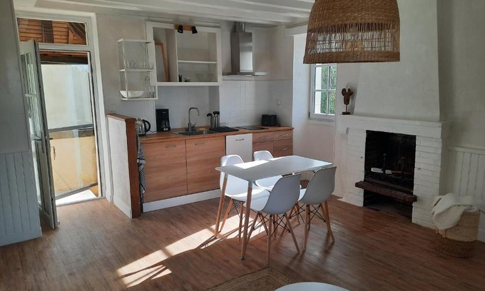 Cour-Maugis sur Huisne Casa | Maison avec jardin dans petit bourg typiquement Percheron - Le Colombier
