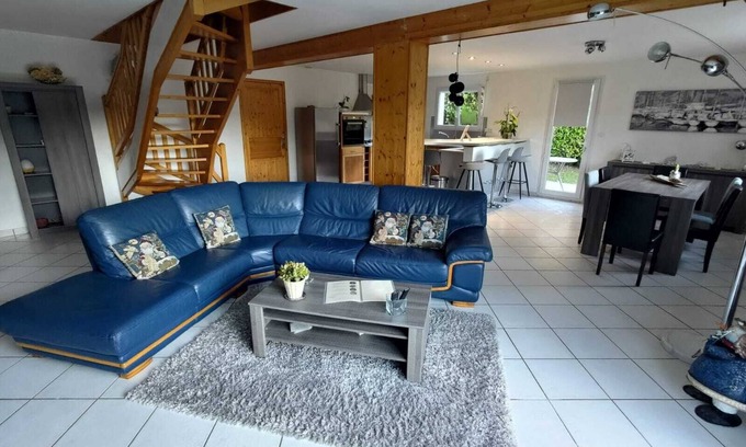 Villard-Saint-Sauveur Casa | Maison Azul