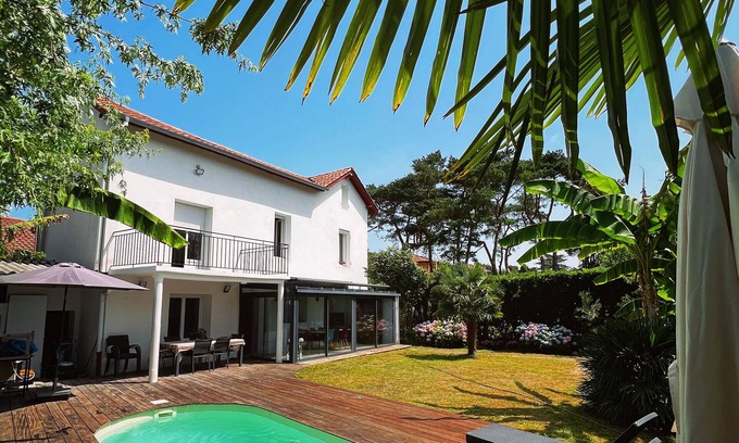 Arcangues Casa | Maison Basque 64 between ocean and mountains