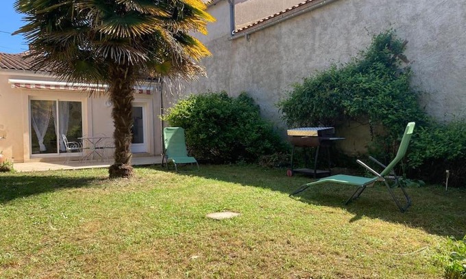 Taize-Maulais Casa | Maison bord du Thouet/parking/terrasse/fibre