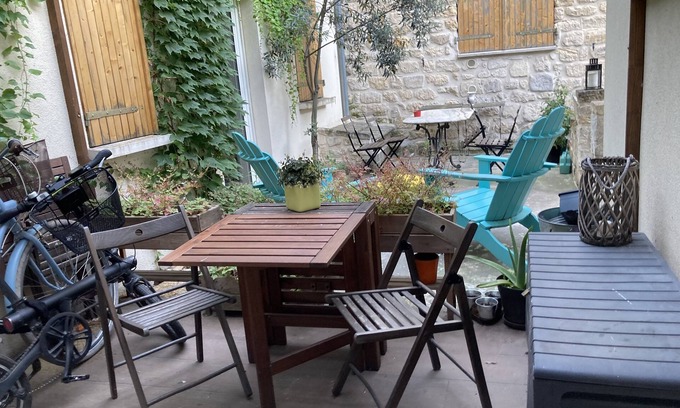 Quartier de la Chapelle Casa | Maison Calme, Terrasse, Proche Montmartre/arena JO, Idéal Famille/groupe