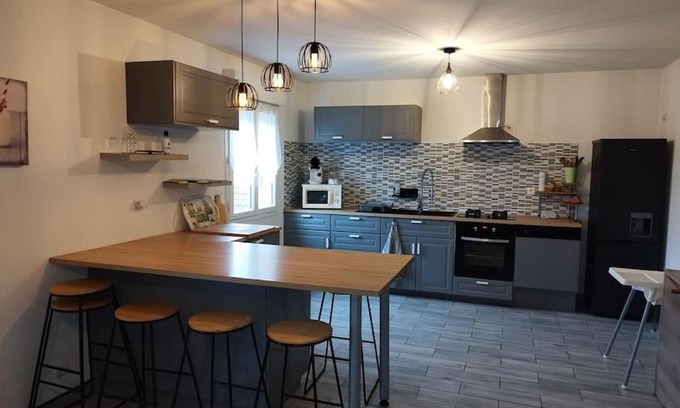 La Chapelle-Montmartin Apartamento | Maison chaleureuse, 35 minutes du zoo