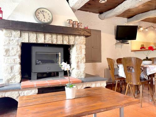 La Roche-sur-le-Buis Casa | Maison charmante à La Roche-sur-le-Buis avec piscine partagée