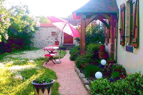 Montoldre Casa | Maison charmante à Montoldre + jardin