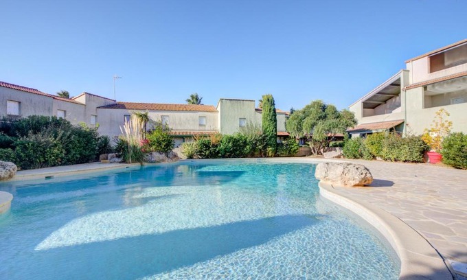 Valras-Plage Casa | Maison charmante à Valras-Plage avec piscine partagée