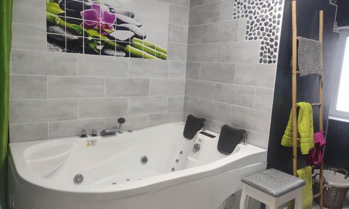 Hardinghen Casa | Maison chez l'habitant avec jacuzzi