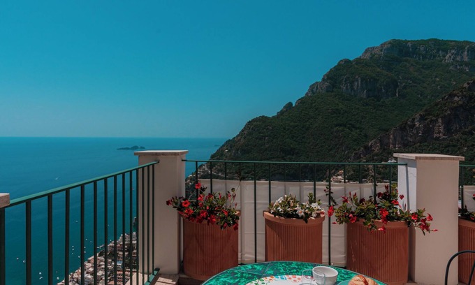 Positano City Centre Apartamento | Maison Ciccio - il Monticello with private Sauna