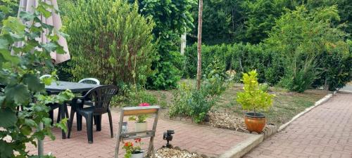 Bigny Casa | Maison Cosy avec Terrasse à Vallenay