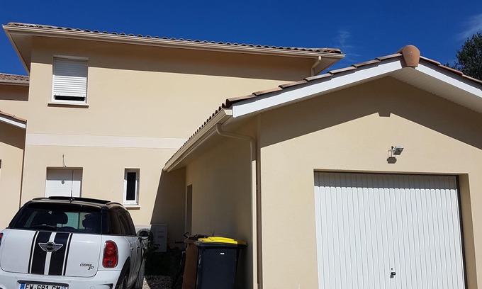 Les Artigues-de-Lussac Casa | Maison de Village