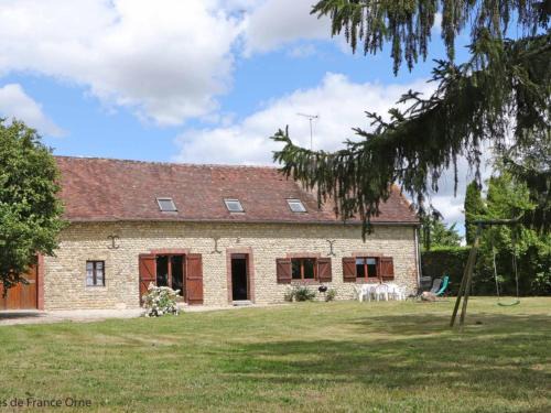 Saint-Germain-de-Martigny Casa | Maison de caractère avec jardin, idéale pour famille, animaux acceptés, randonnée, loisirs à proximité - FR-1-497-161