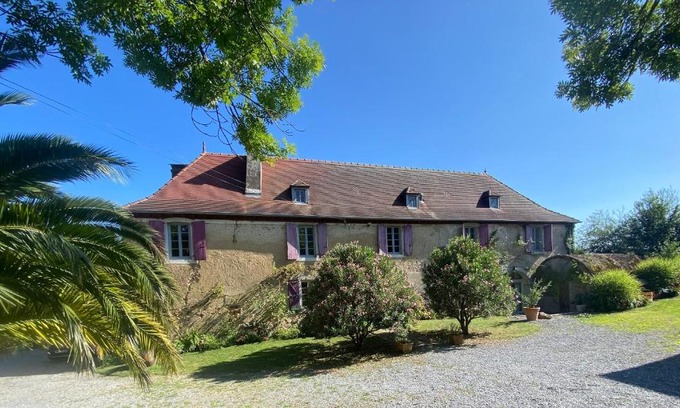 Lucq-de-Bearn Casa | Maison D'hôtes-Maison Castaings